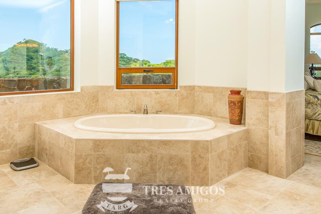 Bathroom with bath tub 